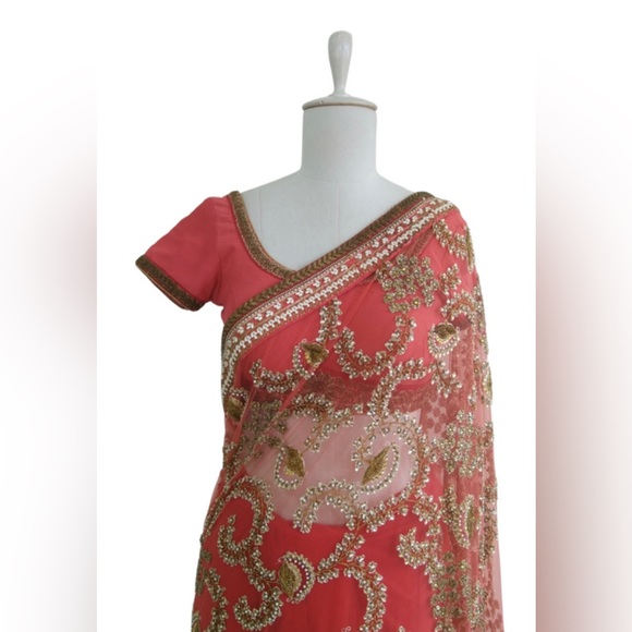 Sabyasachi saree - Picture 3 of 8